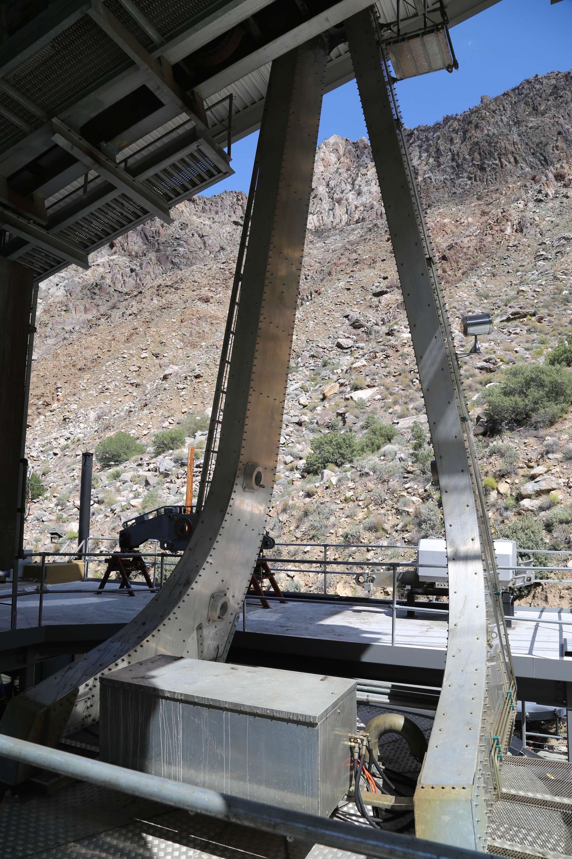 Today's modern aerial tramway cars can support tons of weight in relative safety.